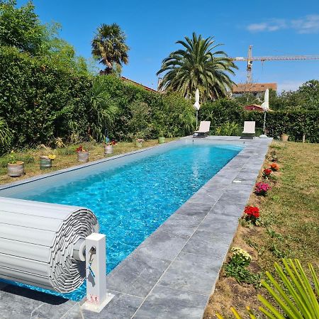 Appartement Avec Cuisine Et Grande Piscine Chauffee Hendaye Exterior photo