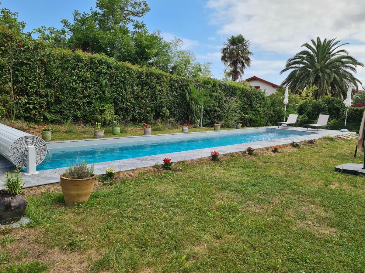 Appartement Avec Cuisine Et Grande Piscine Chauffee Hendaye Exterior photo